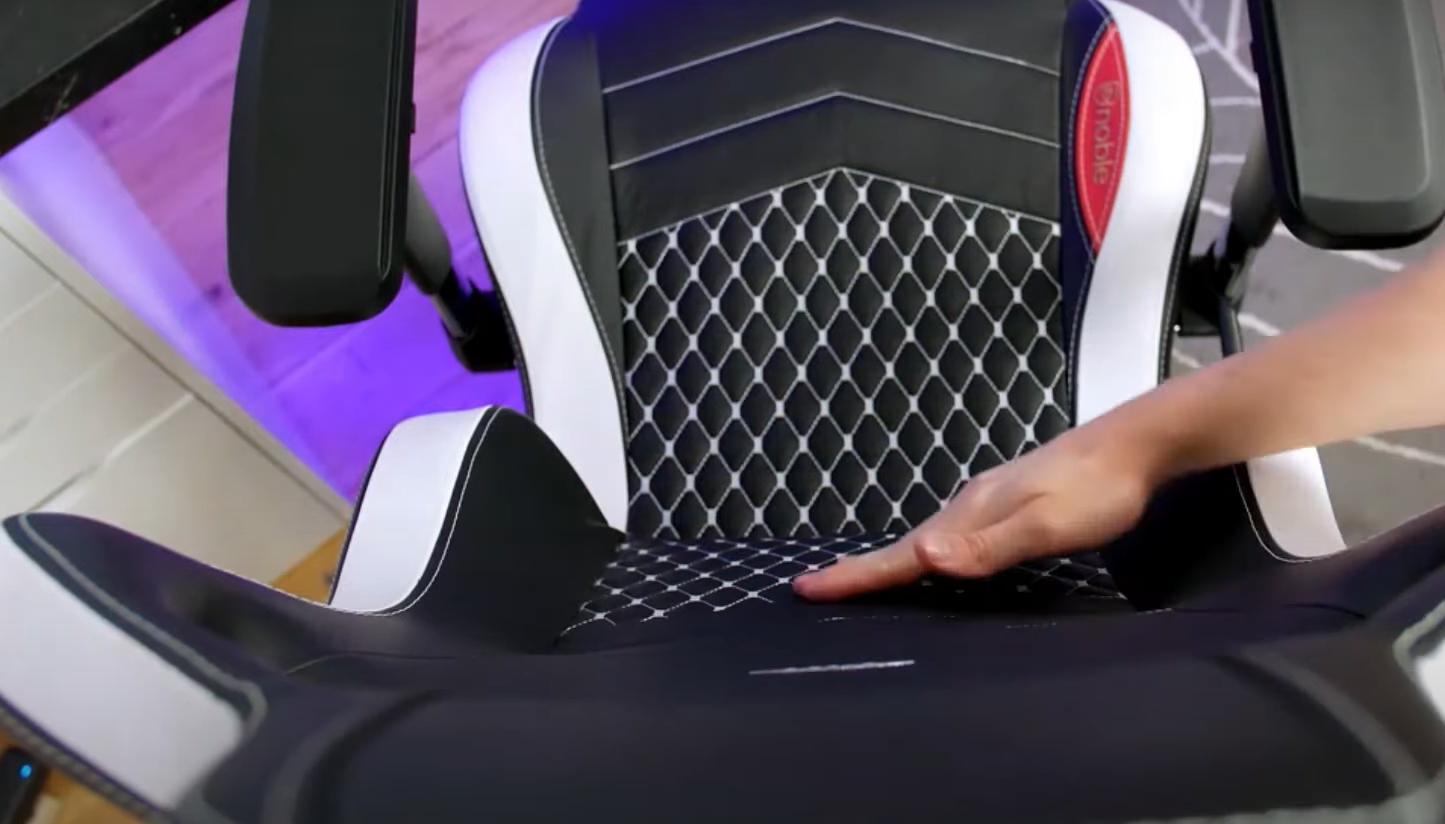 Top 5 Best Gaming Chairs Under 200 [January 2024 Review] GamingProfy 1