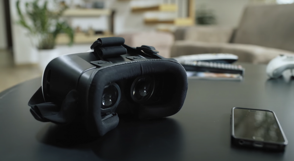 Things to Consider When Buying A VR Headset for iPhone 6/6s Plus