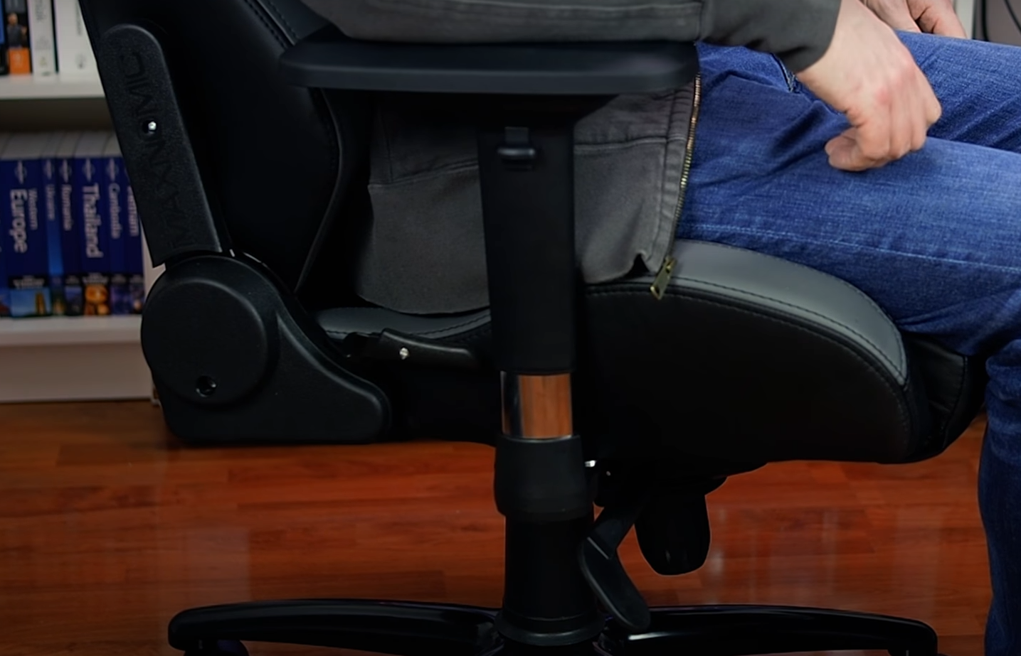 What Gaming Chair Does Ninja Use? GamingProfy