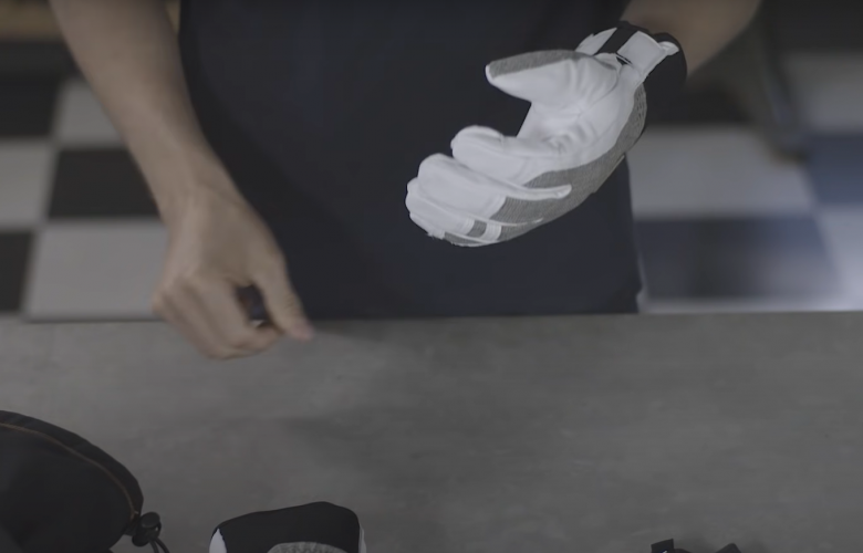 How to Keep Hands Warm While Gaming? GamingProfy